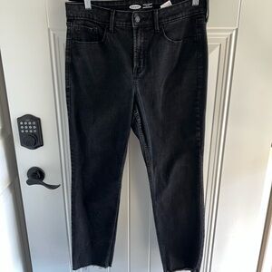 Old Navy Women's Cropped Black Jeans